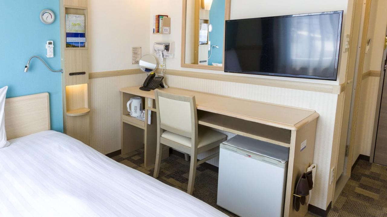 Toyoko Inn Tokyo Akishima-eki Minami-guchi Exterior foto